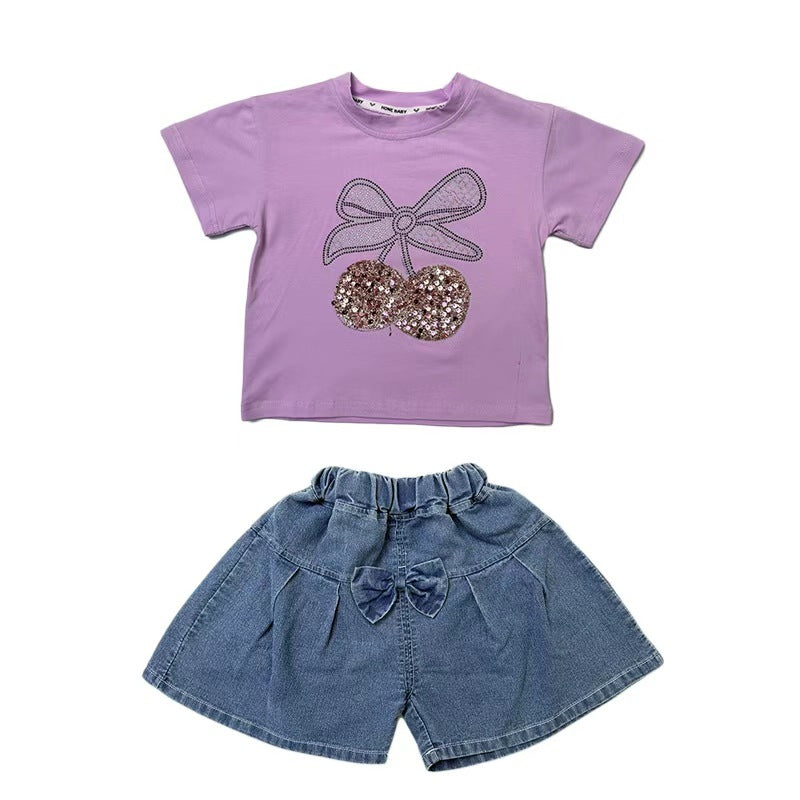 Short-sleeved shirt and short pants